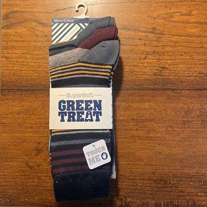 SuperSoft Green Treat Dress Socks (3 pack)
